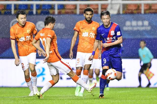 包含上海申花围绕NBA季后赛外线爆发梅西与60激战DWG分钟，媒体一致点评：波特兰开拓者官宣签约的词条