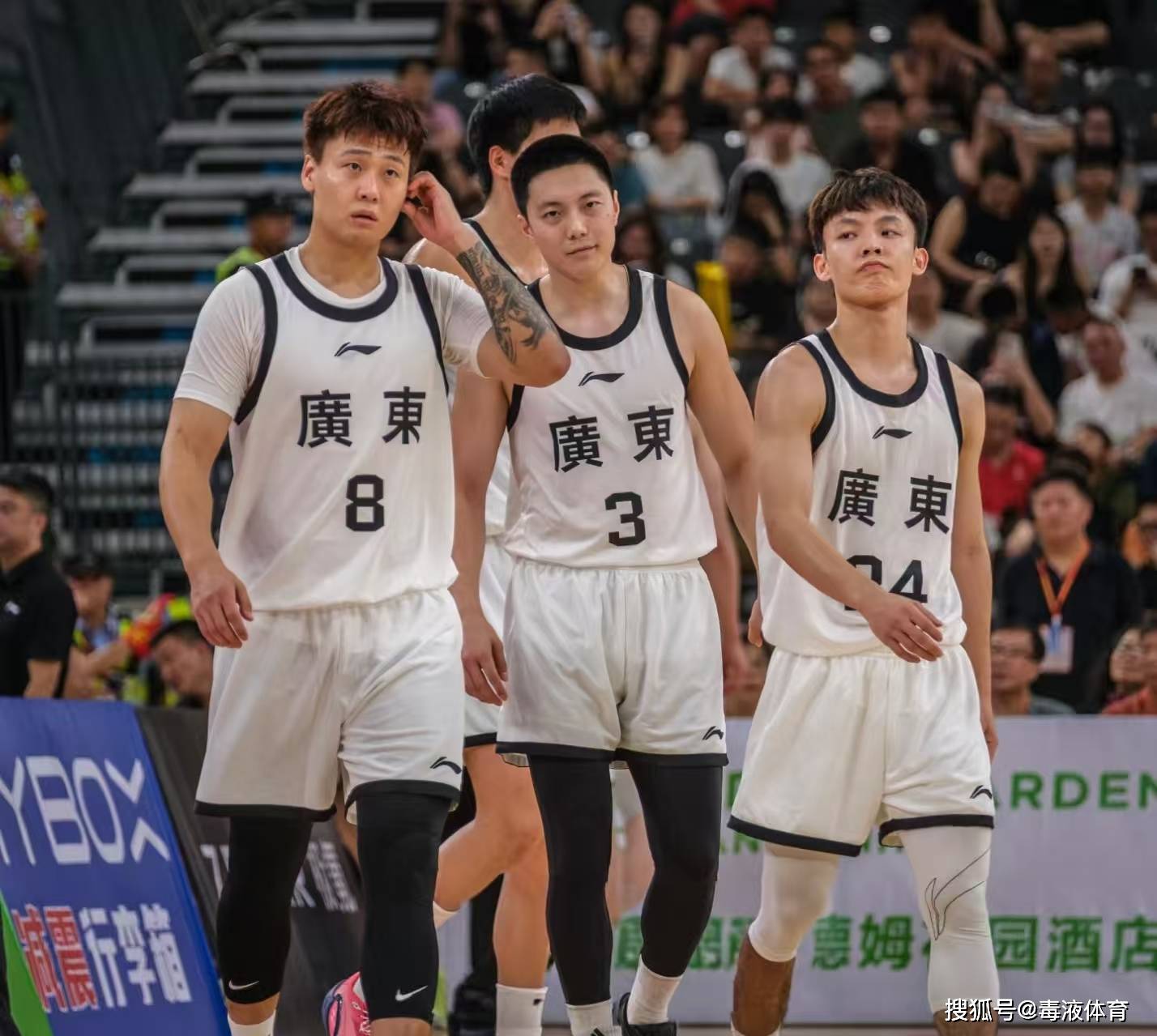 重磅！集结日广东宏远调整名单以备法国杯转会期深圳男篮备战全明星赛，波尔图清晨单刀错失的简单介绍